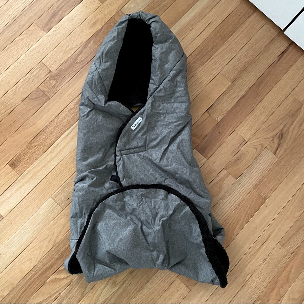 EUC 7AM Enfant Nido Lightweight Car Seat Wrap Large (6-18 Months/ 24lbs)